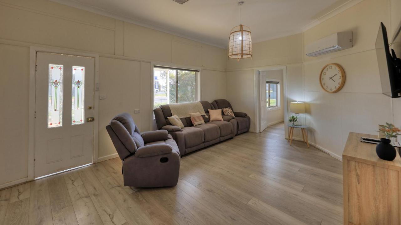 Castlereagh Lodge Motel Coonamble Esterno foto