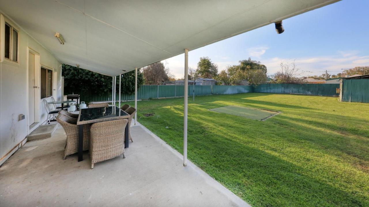 Castlereagh Lodge Motel Coonamble Esterno foto