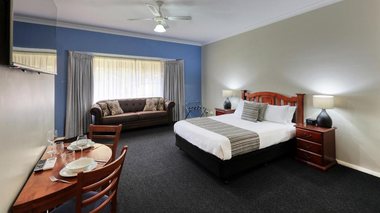 Castlereagh Lodge Motel Coonamble Esterno foto