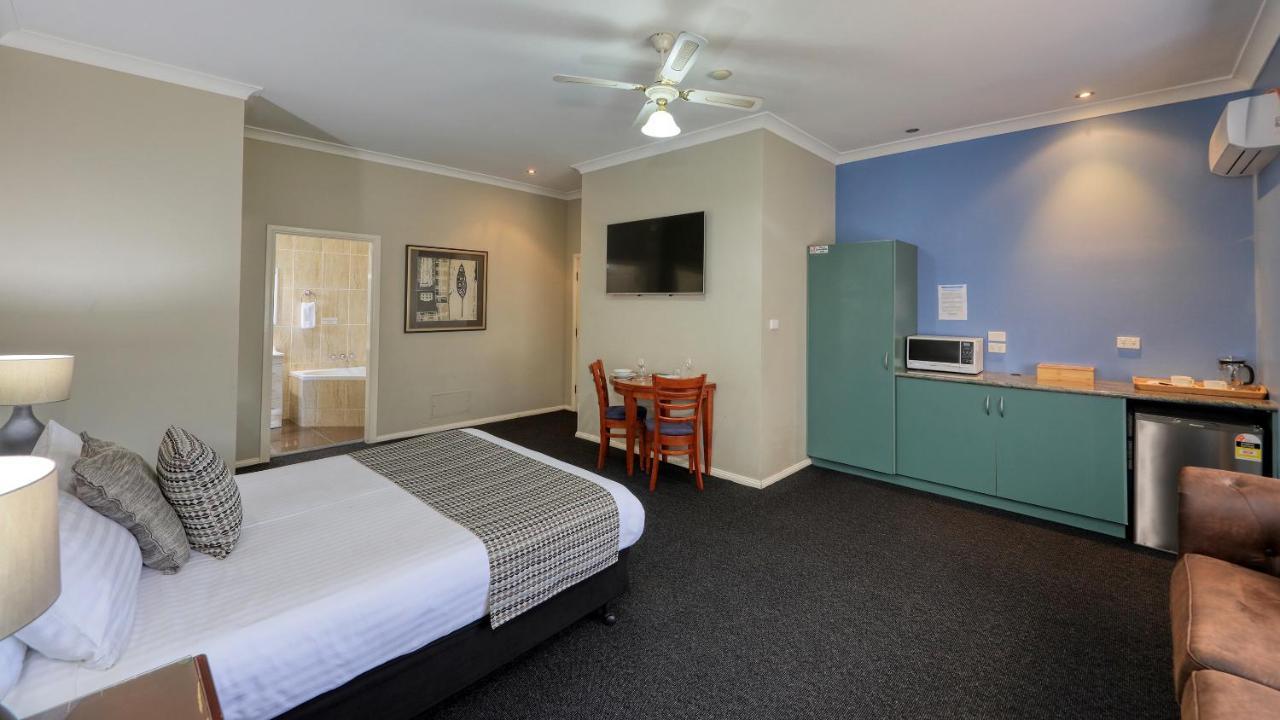 Castlereagh Lodge Motel Coonamble Esterno foto