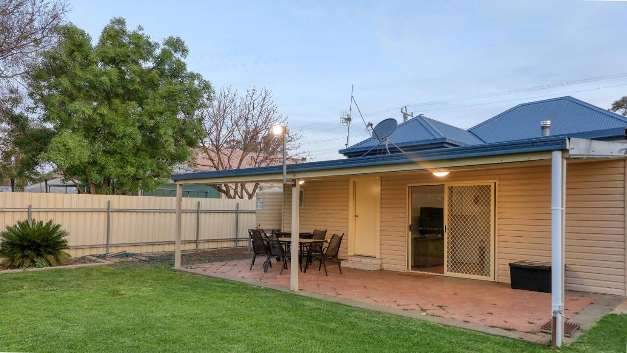 Castlereagh Lodge Motel Coonamble Esterno foto